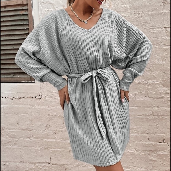 Comfy Relaxed Fit Long Sleeve Belted Tee Dress - Picture 6 of 13